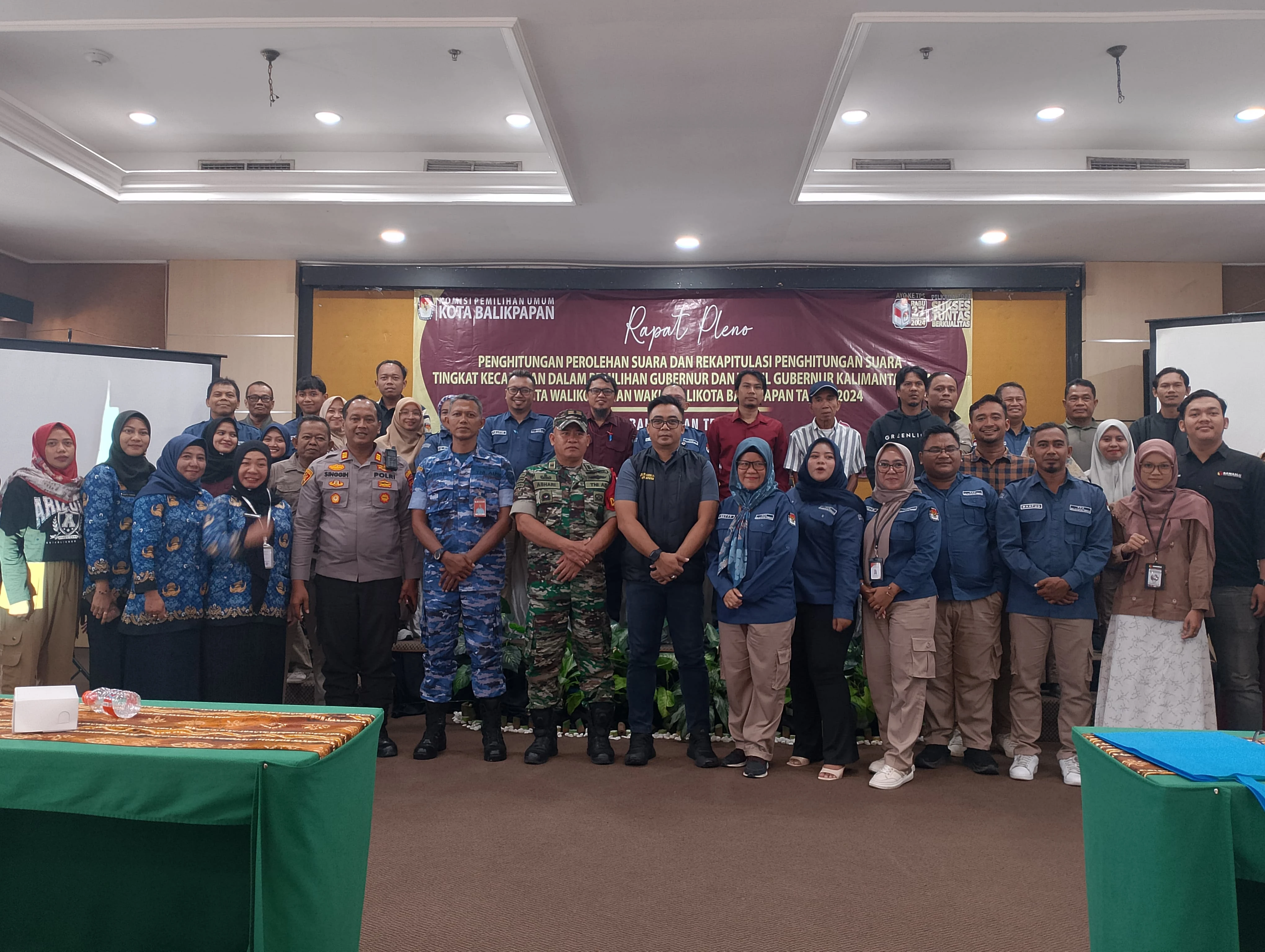 Rapat Pleno Rekapitulasi Pilkada Serentak 2024 Rapat Pleno Rekapitulasi Pilkada Serentak 2024