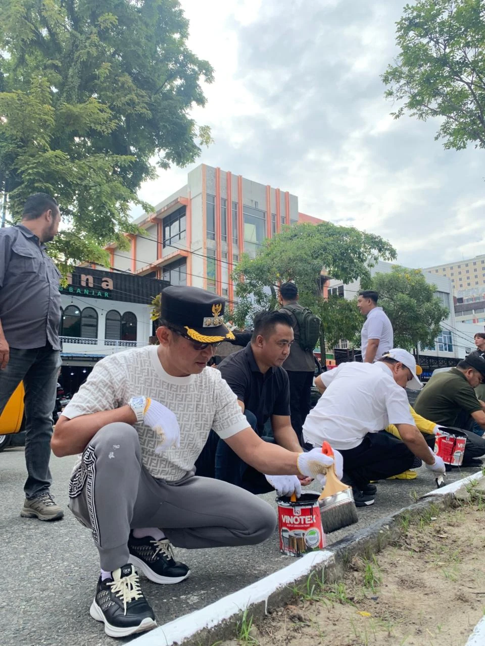 Kecamatan Balikpapan Tengah Laksanakan Kerja Bakti Massal Sambut HUT Kota Balikpapan ke-128 Kecamatan Balikpapan Tengah Laksanakan Kerja Bakti Massal Sambut HUT Kota Balikpapan ke-128